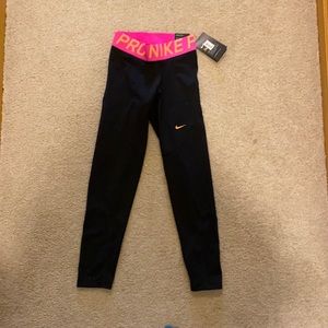 NEW Womens XS Nike 7/8ths Leggings
